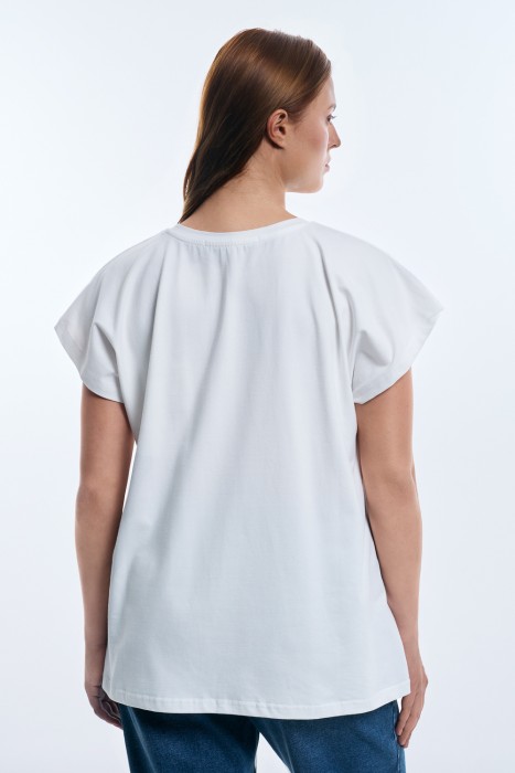 футболка с декором из россии вид сбоку