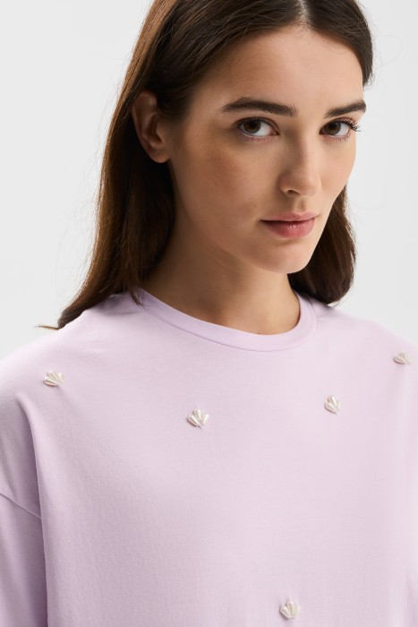 футболка с декором от бренда снежная королева вид слева