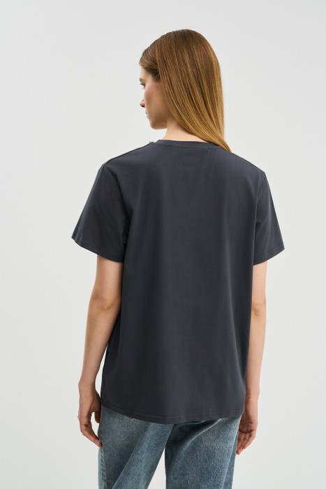 футболка с декором по цене 960 руб вид справа