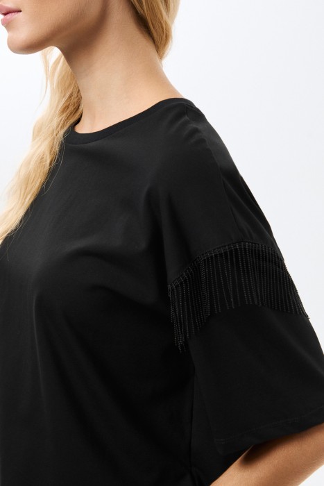 футболка с декором из россии вид сбоку