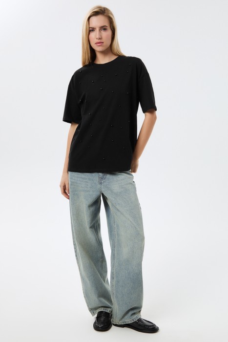 футболка с декором от бренда снежная королева вид слева