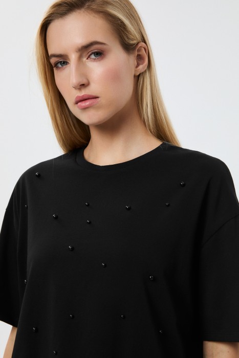 футболка с декором из россии вид сбоку