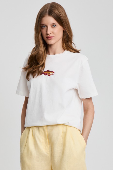 футболка с декором от бренда снежная королева вид слева