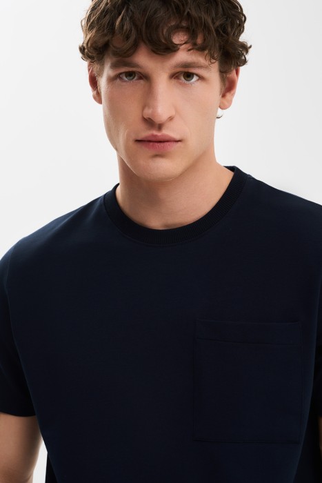 футболка с кармашком из россии вид сбоку