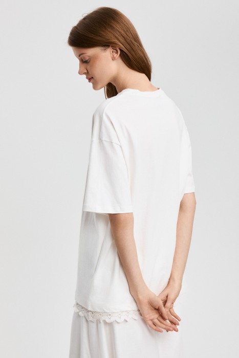 футболка с кружевной отделкой по цене 1530 руб вид справа