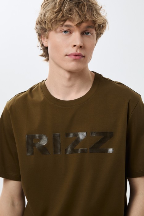 футболка с надписью из россии вид сбоку