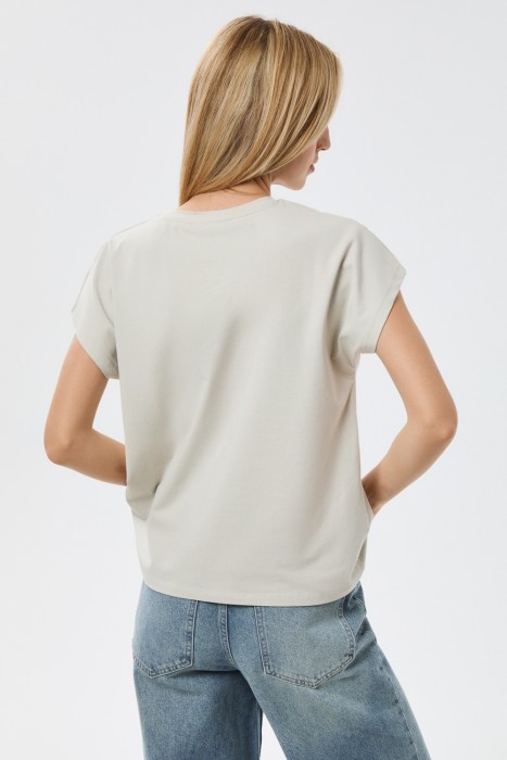 футболка с надписью по цене 1870 руб вид справа