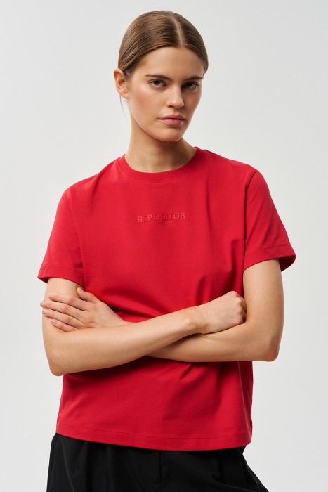 футболка с надписью от бренда снежная королева вид слева