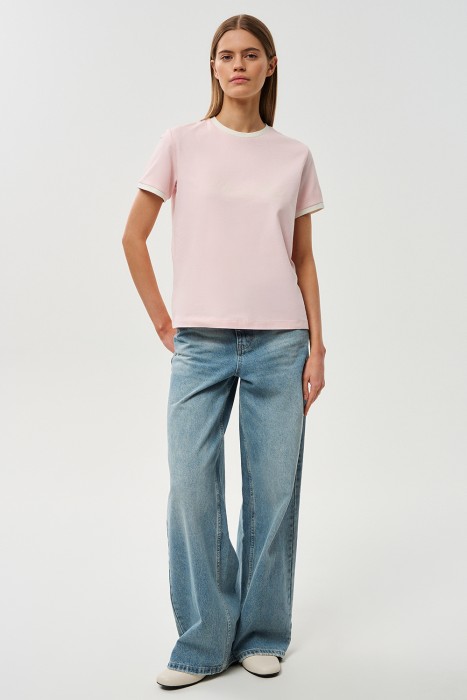 футболка с надписью из россии вид сбоку