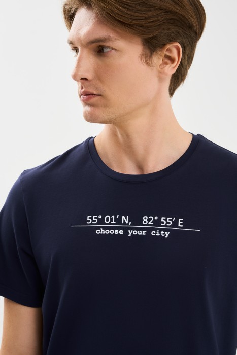 футболка с принтом от бренда снежная королева вид слева