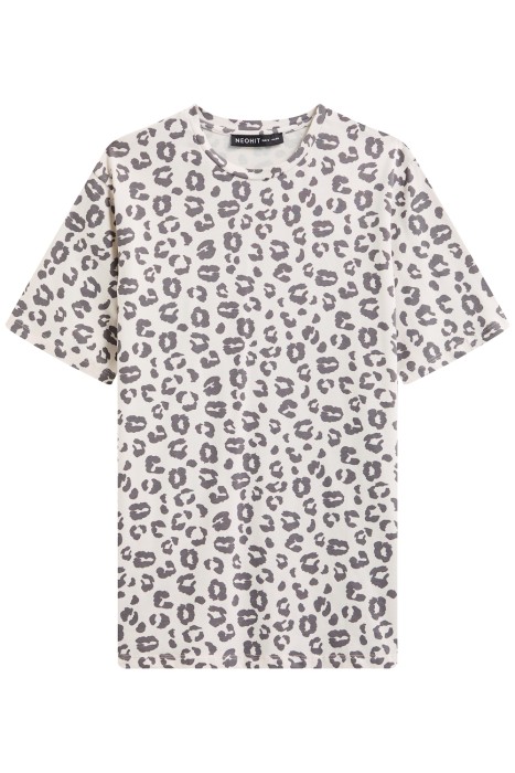 футболка с принтом из россии вид сбоку