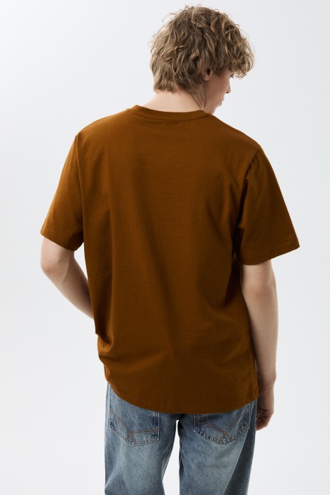 футболка с принтом по цене 1670 руб вид справа