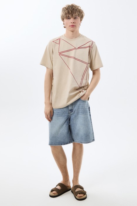 футболка с принтом от бренда снежная королева вид слева