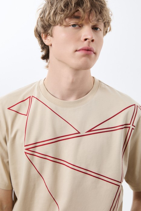 футболка с принтом из россии вид сбоку