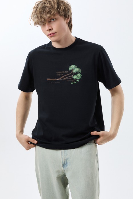 футболка с принтом от бренда снежная королева вид слева