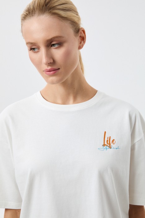 футболка с принтом из россии вид сбоку