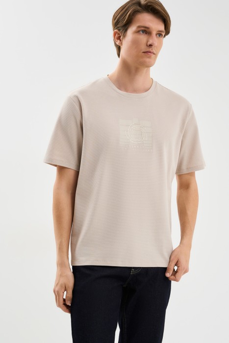 футболка с принтом от бренда снежная королева вид слева