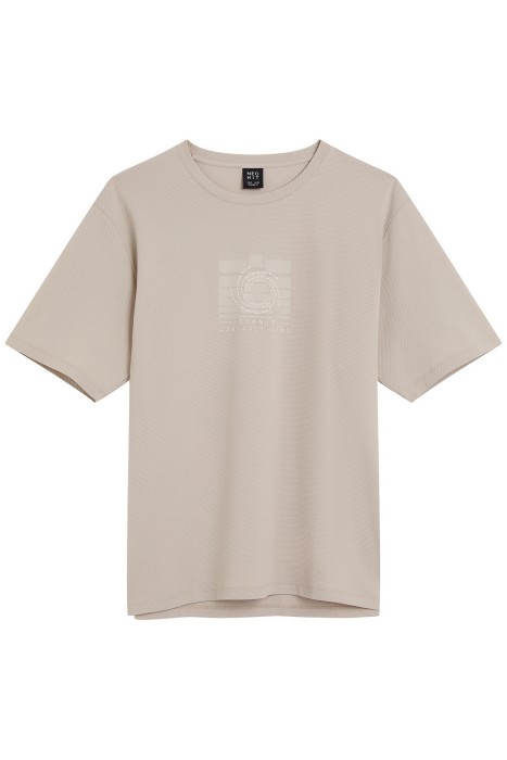 футболка с принтом из россии вид сбоку