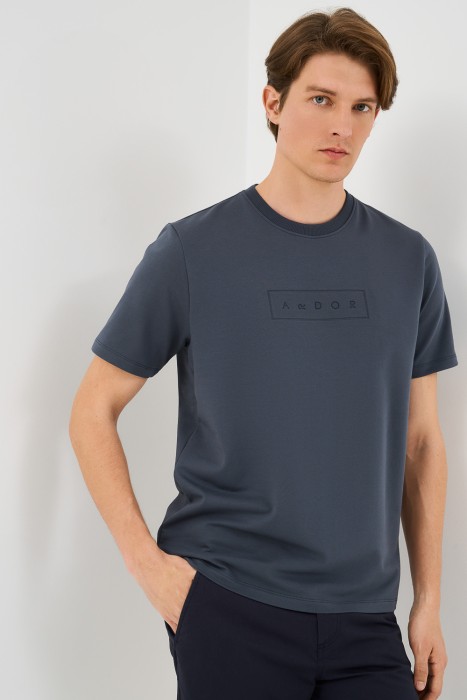 футболка с тиснением 765515003 фотография