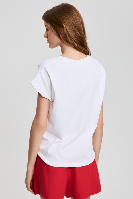 футболка с вышивкой по цене 1530 руб вид справа