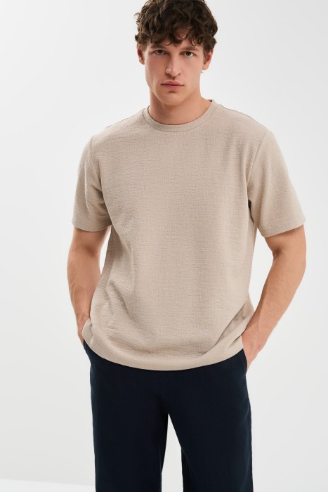 футболка от бренда снежная королева вид слева