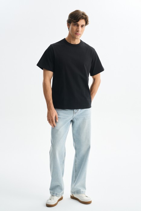 футболка от бренда снежная королева вид слева