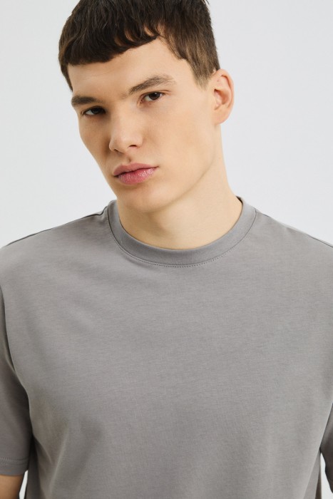 футболка из россии вид сбоку