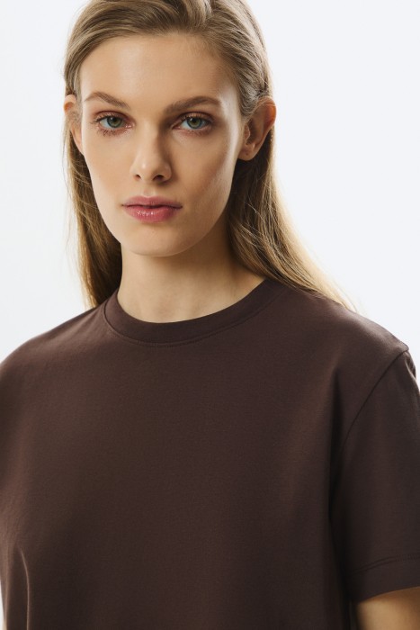 футболка от бренда снежная королева вид слева