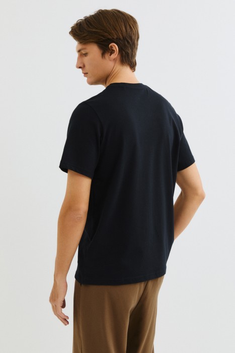 футболка по цене 1330 руб вид справа