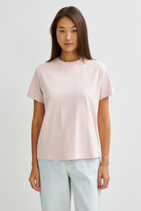 футболка от бренда снежная королева вид слева