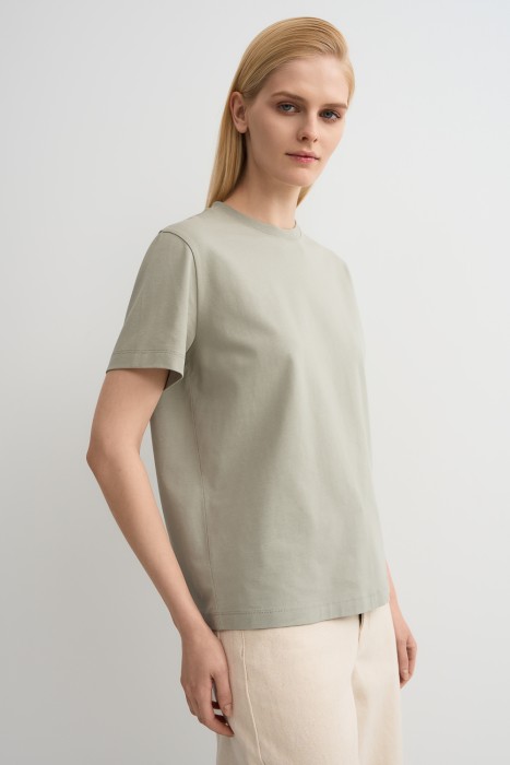 футболка от бренда снежная королева вид слева