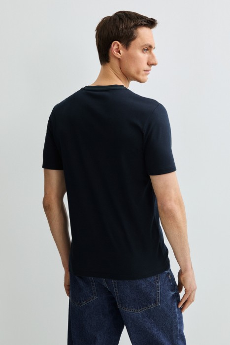 футболка по цене 1670 руб вид справа