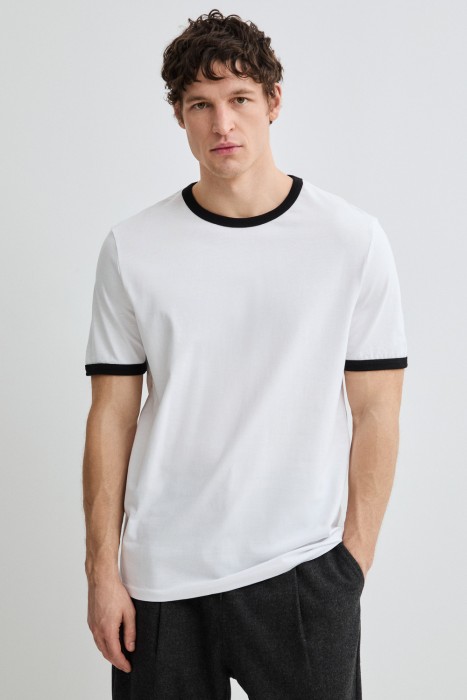 футболка от бренда снежная королева вид слева