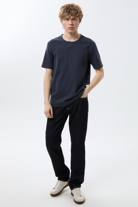 футболка из россии вид сбоку