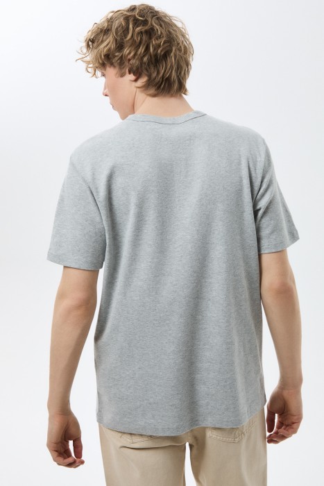 футболка по цене 1670 руб вид справа