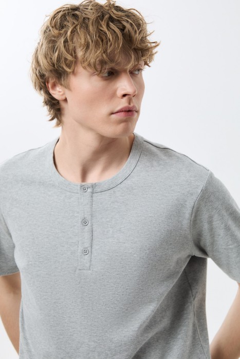 футболка из россии вид сбоку