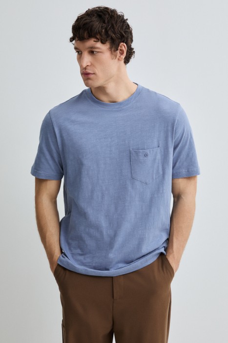 футболка от бренда снежная королева вид слева