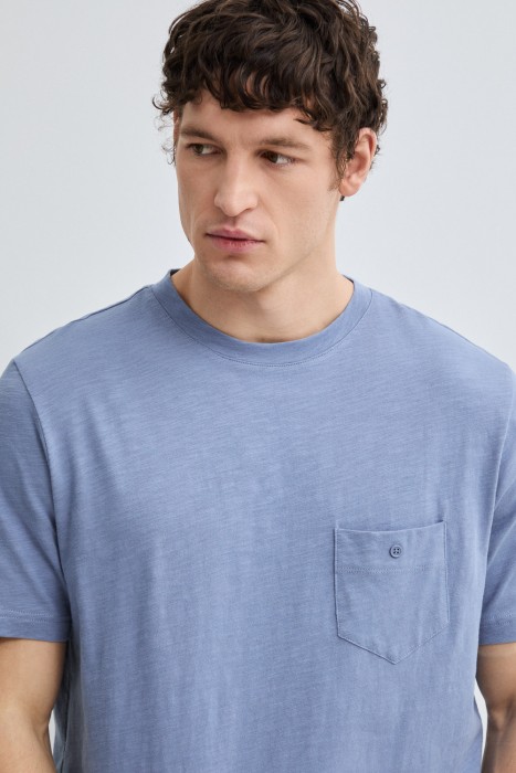 футболка из россии вид сбоку