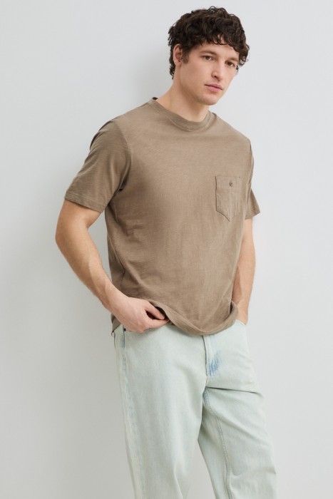 футболка по цене 1670 руб вид справа