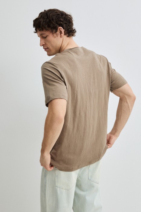 футболка из россии вид сбоку