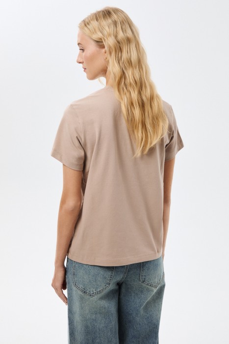 футболка по цене 1000 руб вид справа