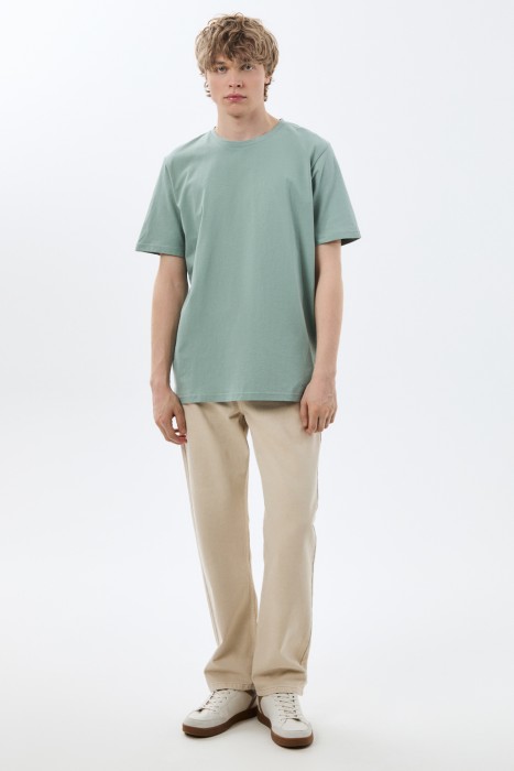 футболка от бренда снежная королева вид слева