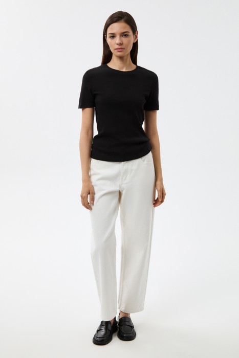 футболка от бренда снежная королева вид слева