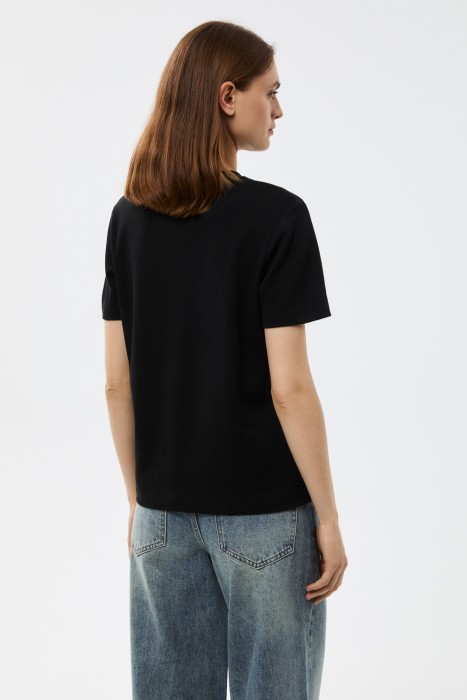 футболка по цене 1360 руб вид справа