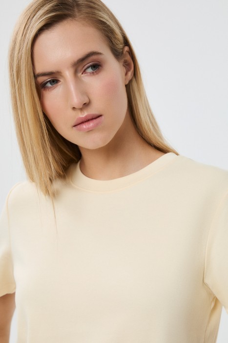 футболка из россии вид сбоку