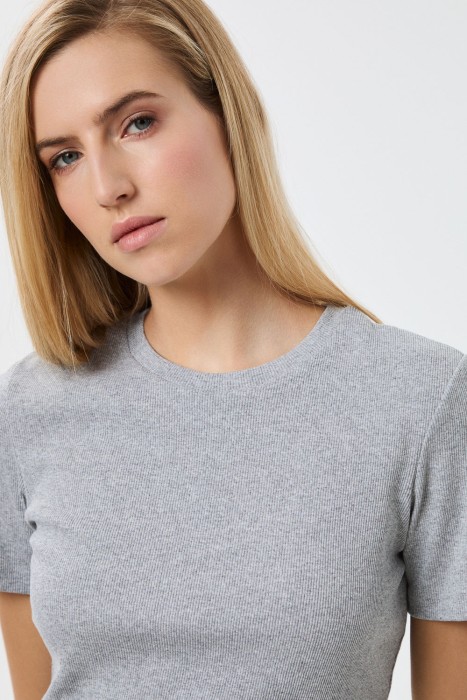 футболка из россии вид сбоку