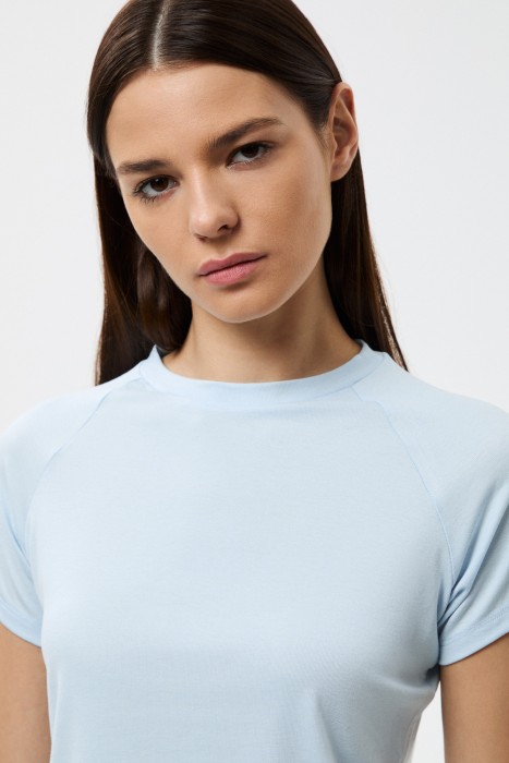 футболка из россии вид сбоку