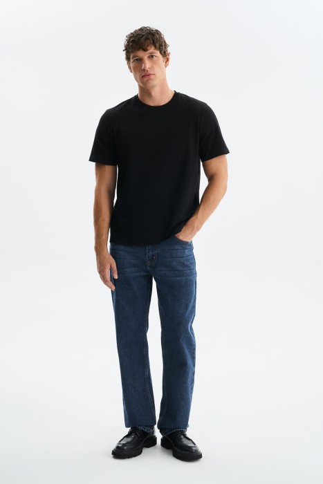 футболка от бренда снежная королева вид слева