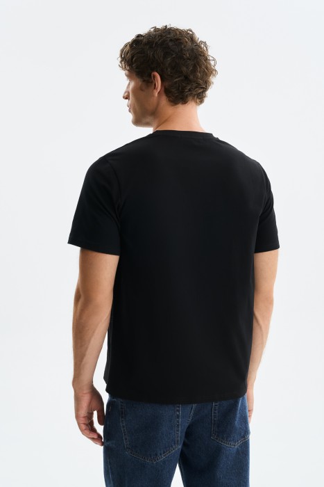 футболка по цене 590 руб вид справа