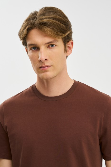 футболка из россии вид сбоку